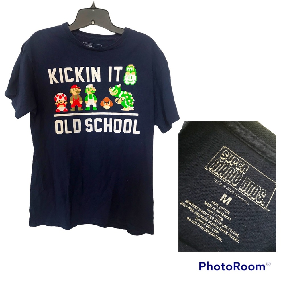 Super Mario Bros. T-Shirt Medium